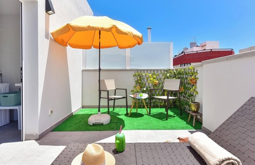 Las Palmas de Gran Canaria Apartment | El Corazon en el Puerto I by VillaGranCanaria