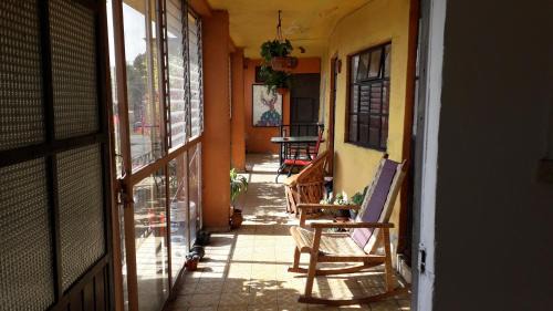 Morelia House | El laberinto hospedaje en casa