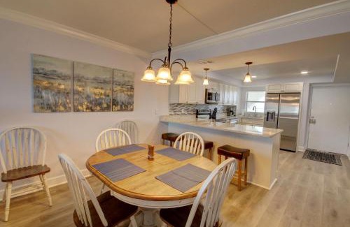 Fort Walton Beach House | El Matador 461 - Beautiful views of the pool and Gulf of Mexico