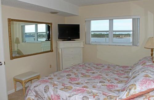 Fort Walton Beach House | El Matador 554 - Beautiful water views and close to all amenities of El Matador