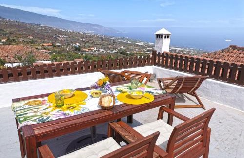 Villa de Mazo House | El Molino