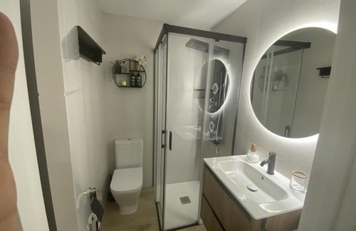 Old Town Apartment | "El Paraguas del Antiguo" Parking privado gratuito-Tres dormitorios independientes