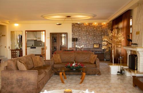 Agia Triada House | El Paraiso Premium