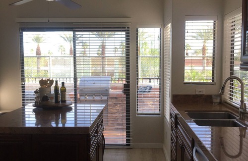 Palm Desert House | El Paseo Village Newly renovated Condo