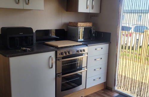 Clacton-on-Sea House | Elan Deluxe Holiday Home by the sea - private beach - Clacton On Sea