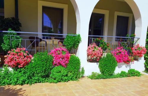 Nikiana Apartment | Eleana Boutique Hotel & Blue Infinity