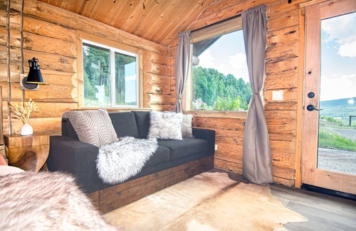 Paonia Cabin | Electric Mountain Lodge: Remodeled/Views/Restaurant/Bar/Events/Snowmobiles | 4