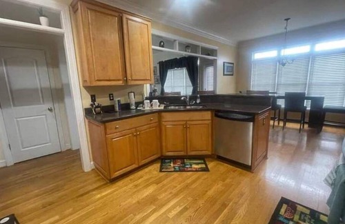 Greenville House | Elegance & Comfort: Your Greenville Escape
