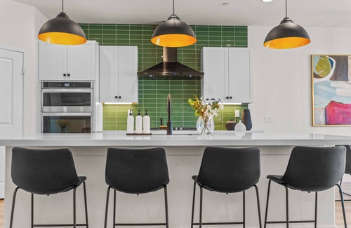 Coachella House | Elegance House- VERY Close to festivals and PGA West, rock slide pool
