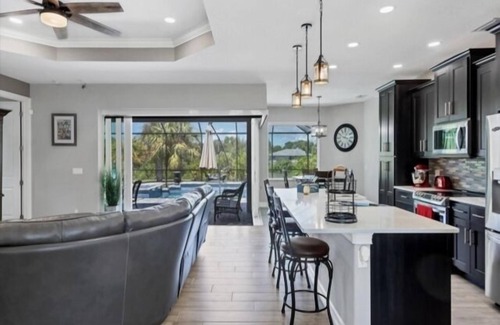 Englewood East House | Elegance in Englewood - Beautiful Pool home with views of Lake Van
