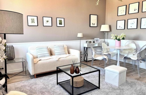 Dailly Apartment | Elegance Meets Skyline Views – Prime Brussels Location