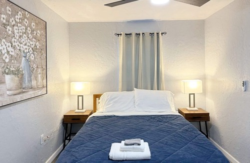 Central Oklahoma City Apartment | Elegant 1-Bed Oasis! Prime Asia District Spot | Stylish Kitchen & Rainfall Shower