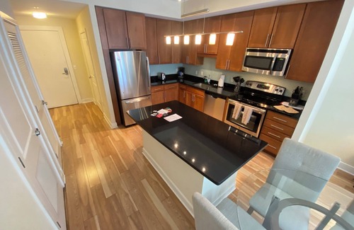 Radnor - Fort Myer Heights Apartment | Elegant 1-Bedroom Residence in Arlington with Premium Amenities