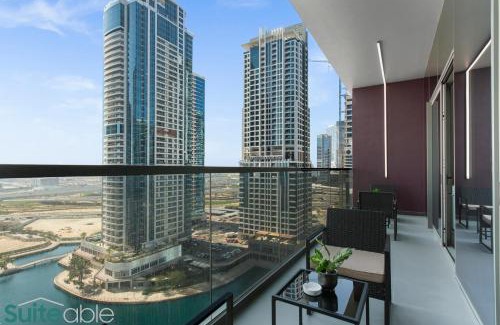 Jumeirah Lake Towers House | Elegant 1-Bedroom with Stunning Lake View in JLT