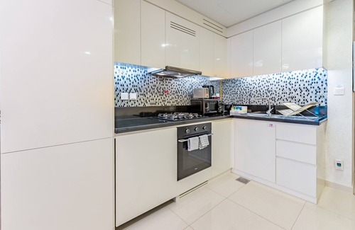 Sheikh Zayed Road Apartment | Elegant 1BR in Aykon City 2 Tower C, Business Bay by Deluxe Holiday Homes