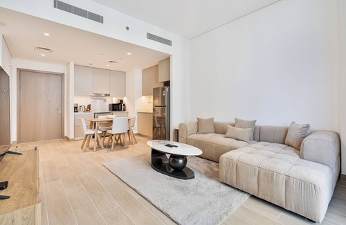 Dubai Apartment | Elegant 1BR W/Pool, Gym Access & Kid's Play Area