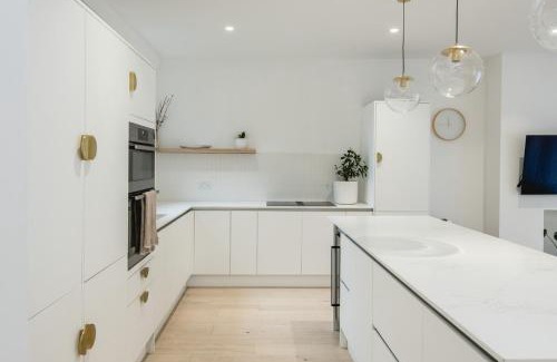 Town Apartment | Elegant 2 Bedroom Apartment in Fulham