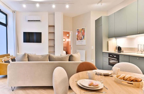 Vivienne Apartment | Elegant 2-bedroom loft in the heart of Paris