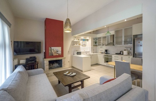 Agia Paraskevi Apartment | Elegant 2BR Apartment close to metro