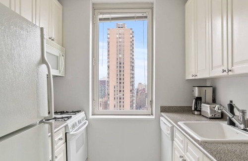 Central New York City Apartment | Elegant 2bed 2bath apt