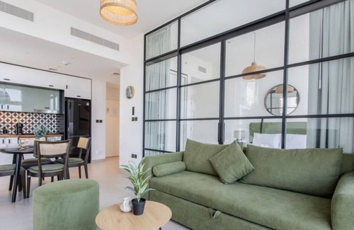 Dubai Apartment | Elegant 2BR In Collective 2