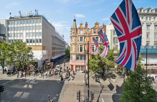 City of Westminster Apartment | Elegant 3 Bedroom Apartment on Oxford Street Luxury Living in Central London 2GC