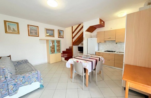 Lido delle Nazioni Villa | Elegant 3-rooms-detached house, air conditioning, large covered terrace with grill.