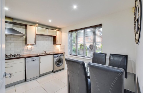 Bolton House | Elegant 4 Bedroom House - Sleeps 10