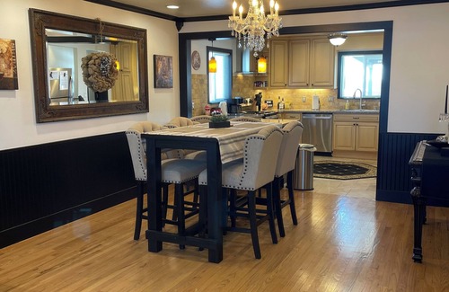 Berkley House | Elegant 4bed2bth Great Denver Location! 5 mins to all highways Awesome reviews!