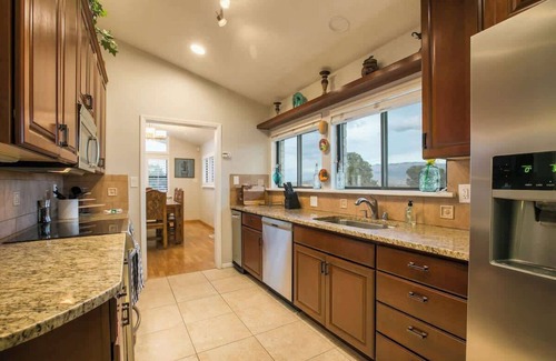 Paradise Hills Civic House | Elegant 5BR Home w/*Heated* Pool & Pool Table
