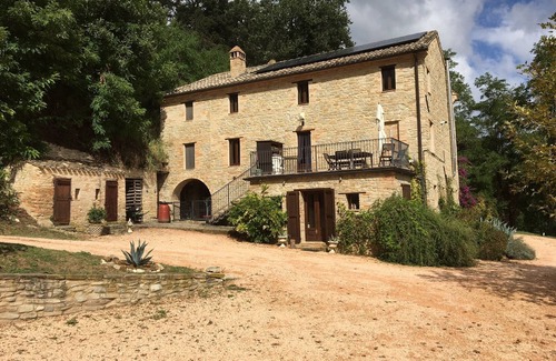 Monsampietro Morico Villa | Elegant and Familystyle Italian Country Villa
