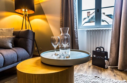 Brive-la-Gaillarde Apartment | Elegant Apartment Private Parking Very Cocooning