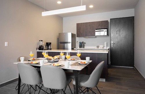 Monterrey Apartment | Elegant Apartment with Mountain Views and Pool