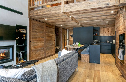 Val-d'Isere Apartment | Elegant apartment with fireplace and WIFI, 2 bedrooms