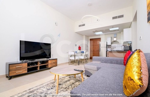 Dubai Apartment | Elegant & Chic 1BR Apt w/Full swimming pool View