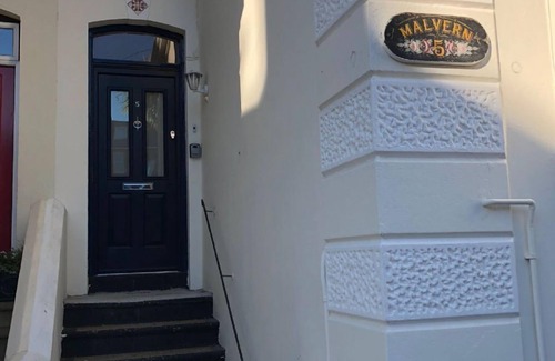 Deal House | Elegant coastal townhouse located in the heart of the 'Victoria-Town' area of Deal sleeping 10