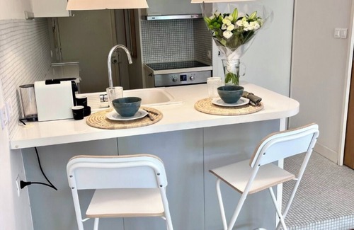 Pointe Croisette Apartment | Elegant cocoon on the Croisette private parking/garden