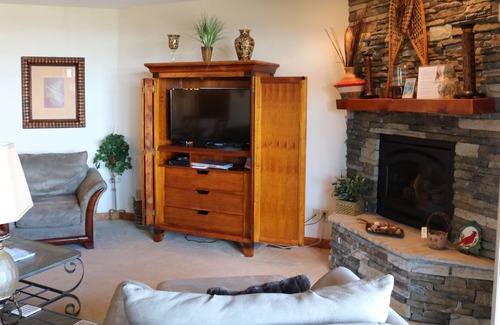 Sugar Mountain Condo | Elegant Condo w/ Updated Kitchen and Central A/C