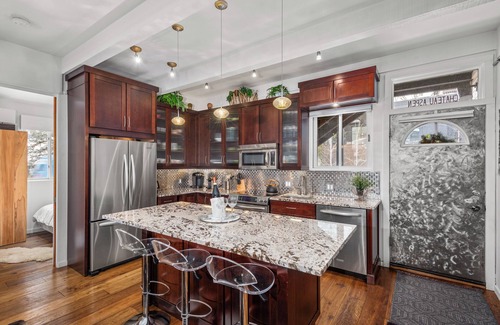 Downtown Condo | Elegant Corner Unit w/Mtn Views; Walk to Town; Wood Burning Fireplace; Pool