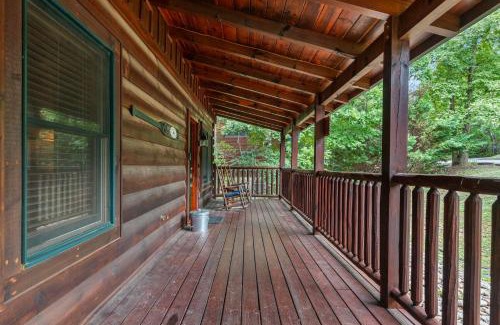 Gatlinburg - Pigeon Forge House | Elegant & Cozy Cabin Near Pigeon Forge