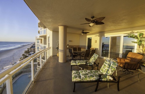 Daytona Beach Condo | Elegant Direct Oceanfront Condo Relaxation