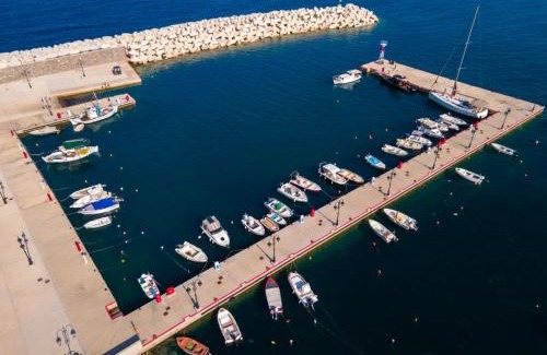 Ayia Anna Apartment | Elegant Dream Suites