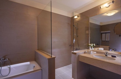 Marsa Matruh Hotel | Elegant Room Escape with Exceptional Sea Views and Swimming Pool Near Almaza Bay