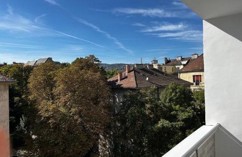 Budavar Apartment | Elegant Escape by Buda Castle for Pleasure Seekers