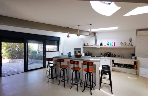 Koundouros House | Elegant family housse near the beach.
