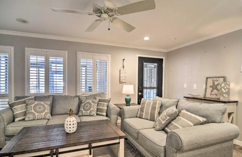 Madeira Beach Apartment | Elegant FL Condo with Pool Walk to Madeira Beach!