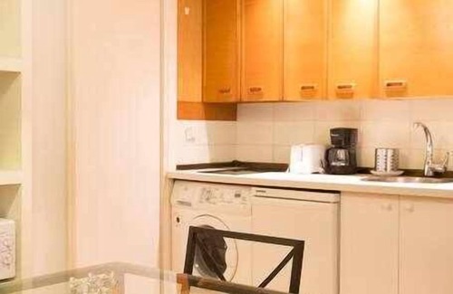 Palacio Apartment | Elegant Floor To Discover Madrid.