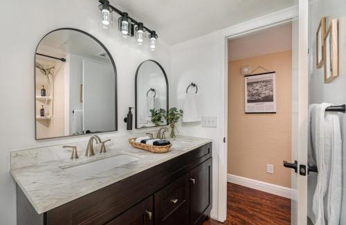 Ocean Side Village Apartment | Elegant Ground Floor King Bed Condo - ME2