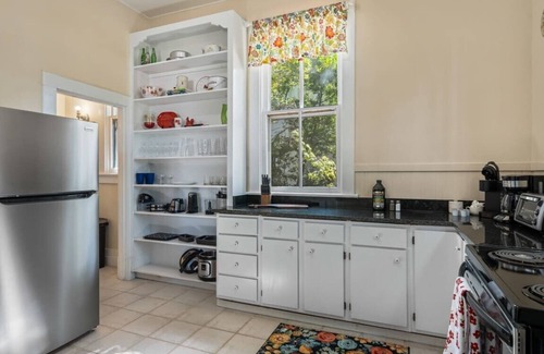 Five Points South House | Elegant Historic 4 BR Home Near Downtown