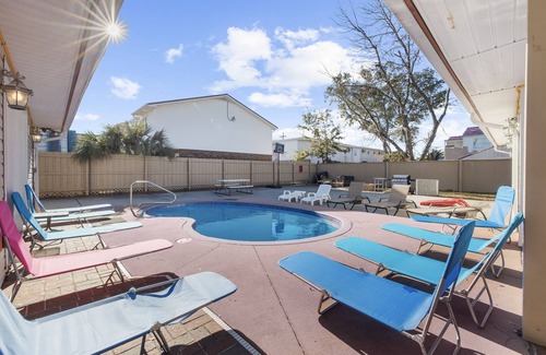Myrtle Beach House | Elegant, Huge, 4King/Private Pool/Huge Yard/GameGarage/Rooftop Deck w Ocean View